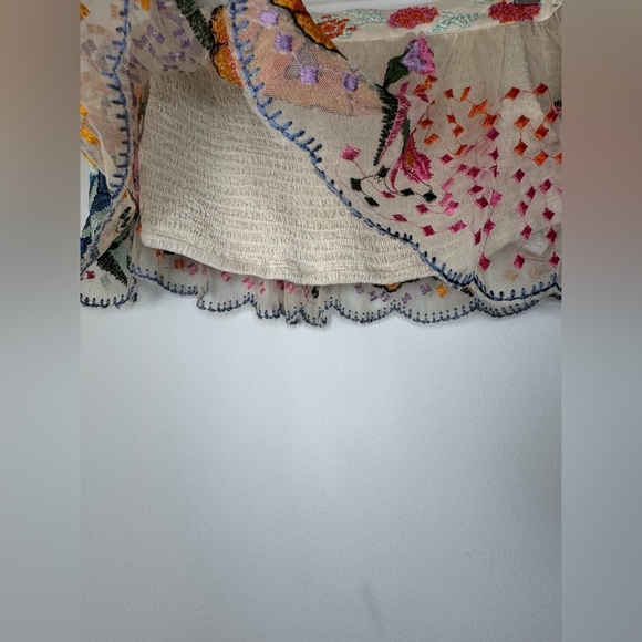 Urban Outfitters Floral Embroidered Cropped Top - Size M - Picture 4 of 11